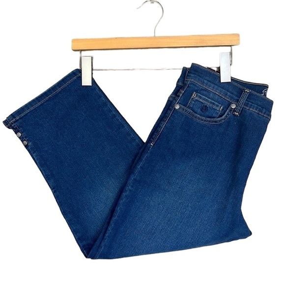 Gloria Vanderbilt All Around‎ Slimming Effect Amanda Denim Capris NWT - Picture 1 of 15